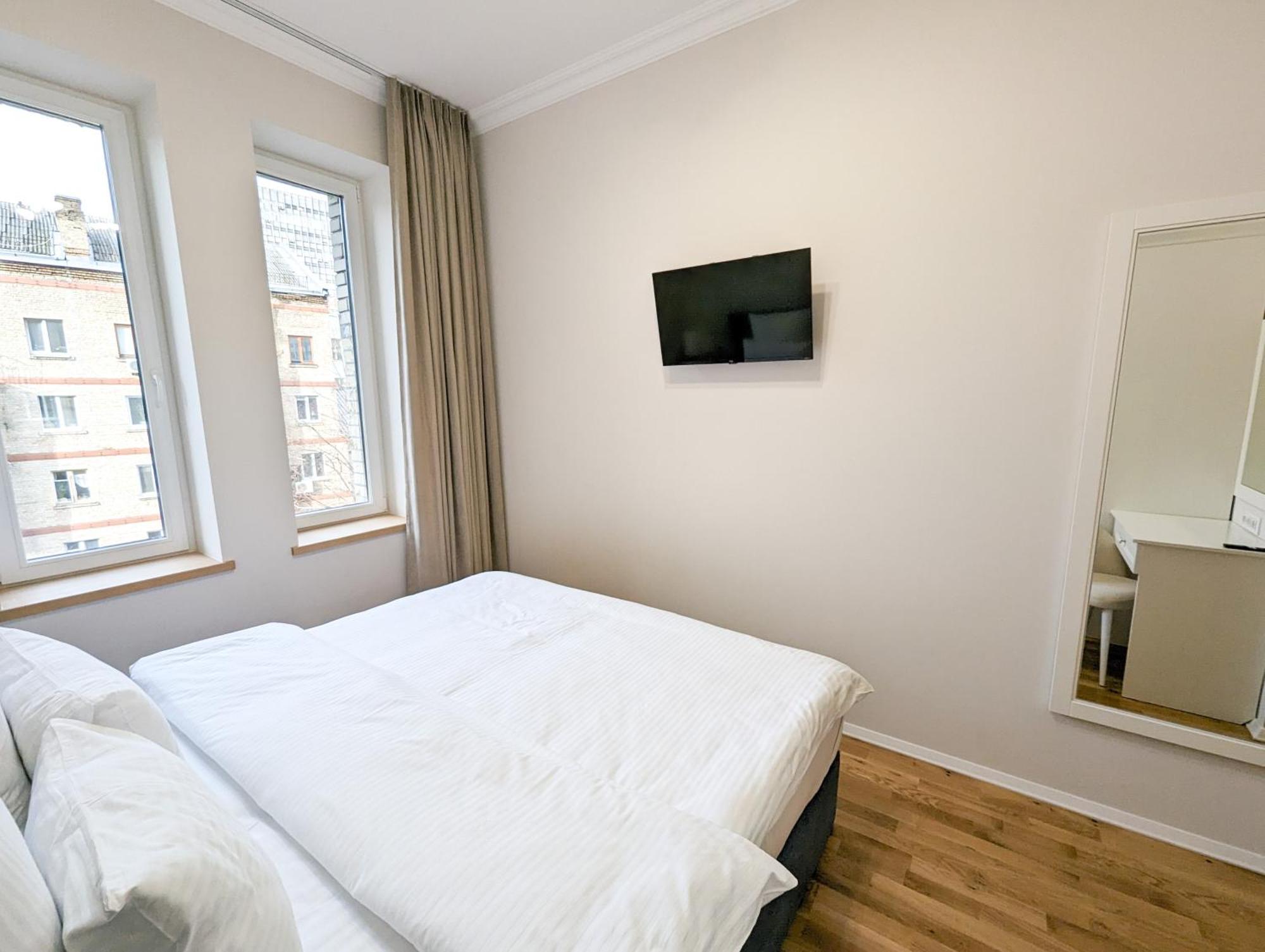 Kyiv Honchara Hotel Habitación foto